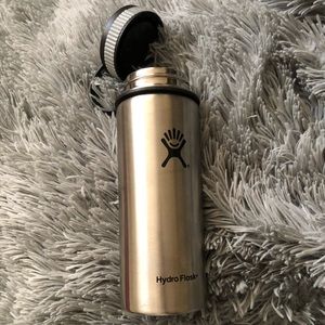 ‼️SOLD‼️ Hydro Flask 18 oz Stainless Steel